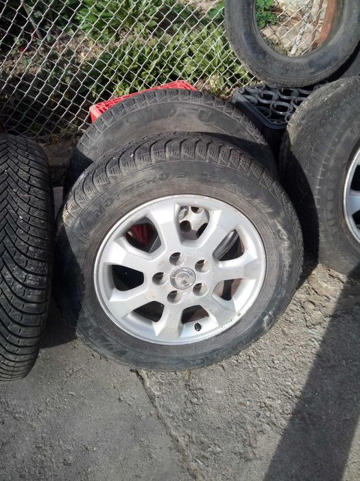 Set 4 jante din aliaj cu anvelope M+S