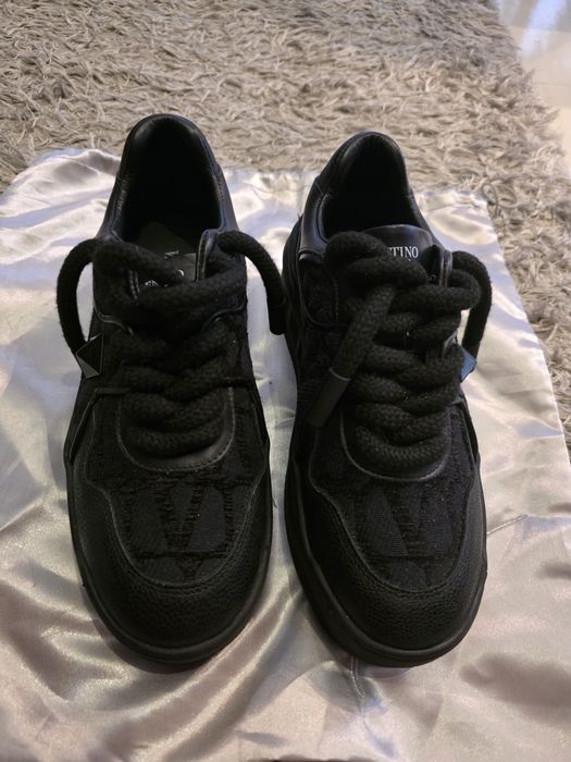 Нови V.a.l.e.n.t.i.n.o ест.кожа 39 размер