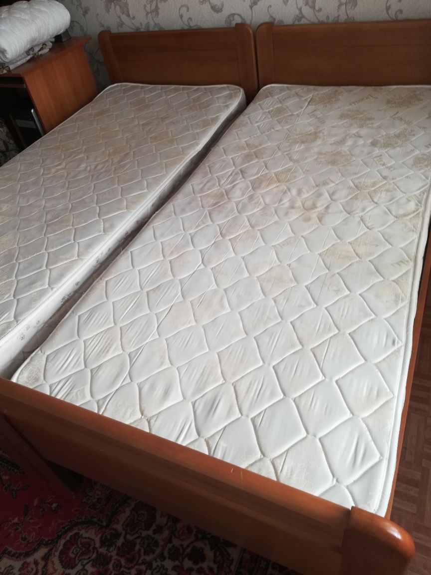Продам две (2) кровати