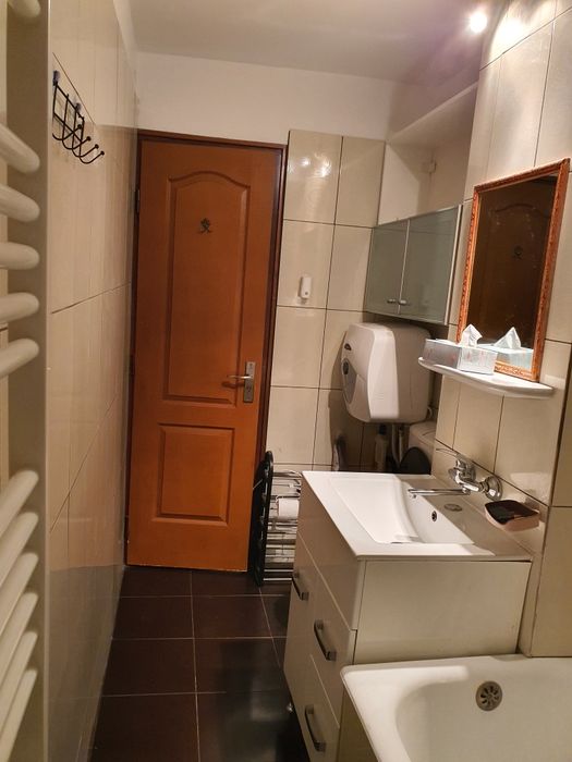 Inchiriez garsonieră Tei zona Facultate Constructii