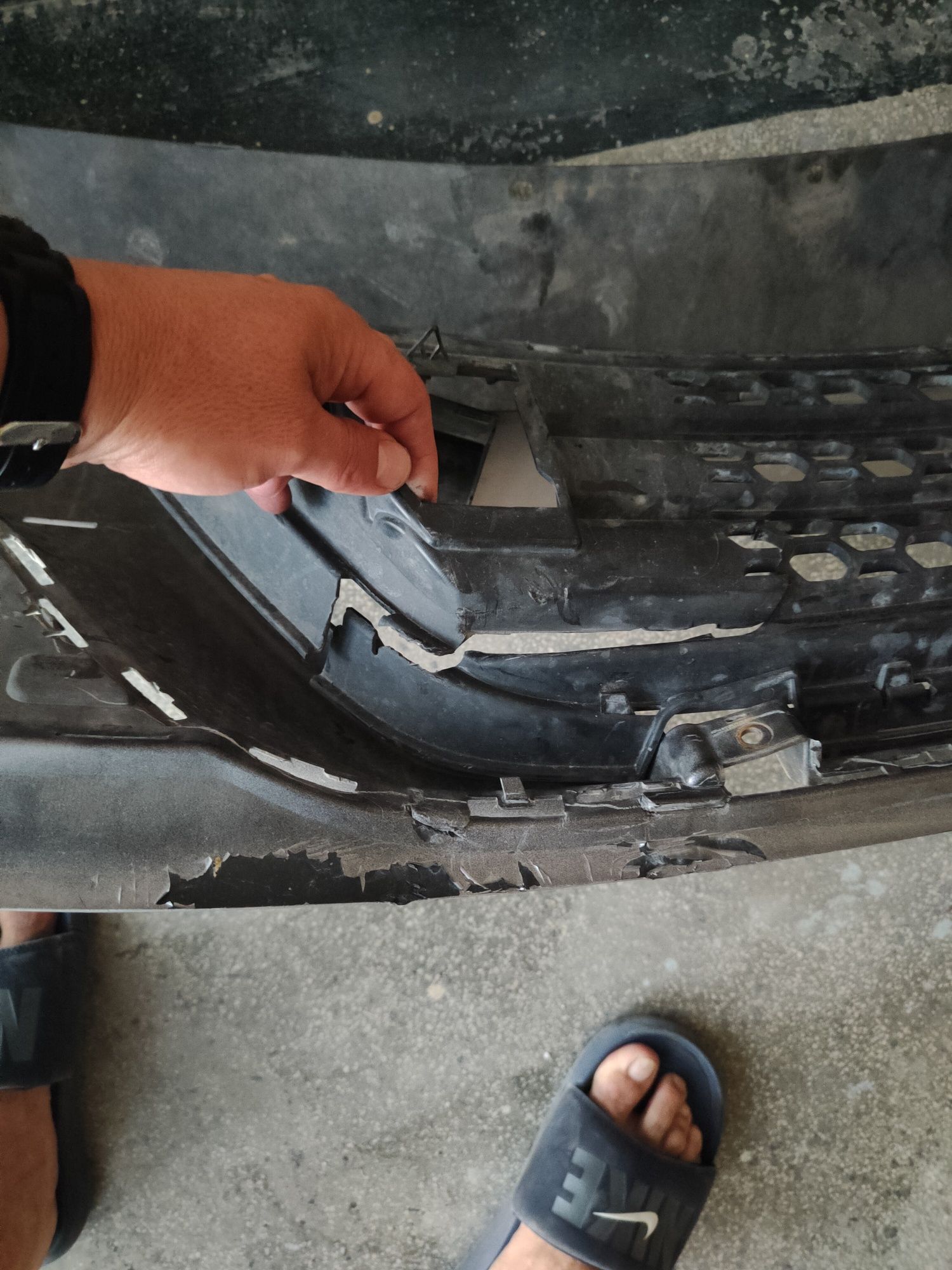 Части предна броня Jeep Grand Cherokee Summit