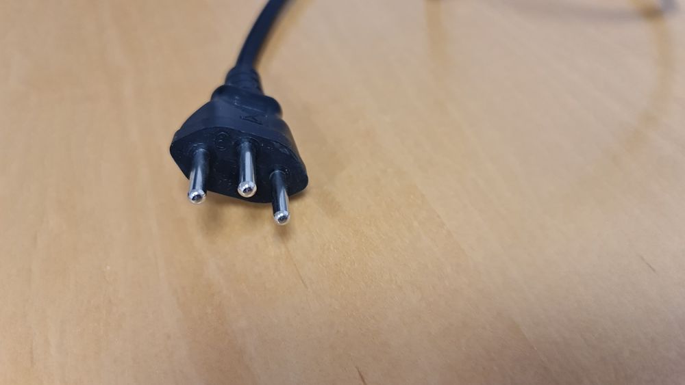 Cablu alimentare calculator