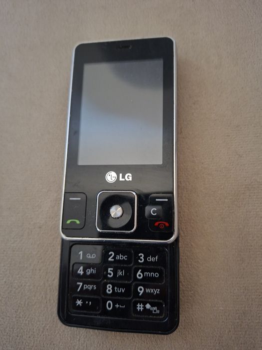Telefonul Lg de colectie