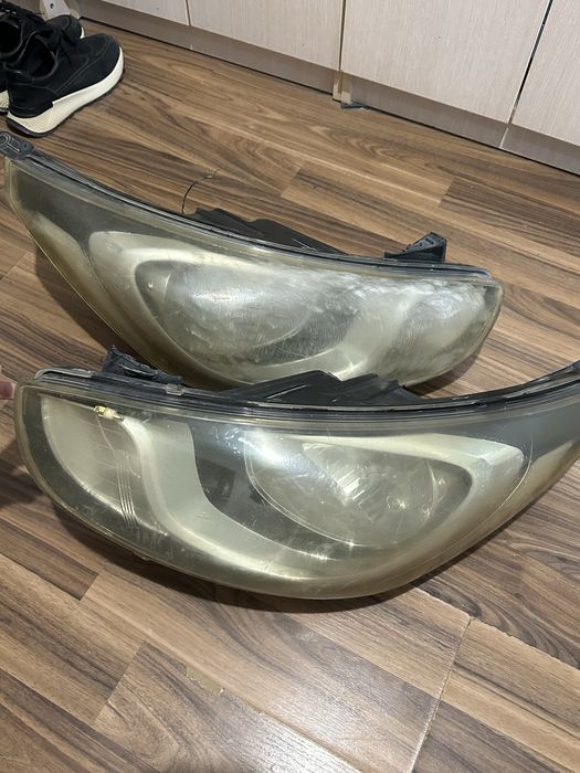 Продам фары от Акцент 2013 года