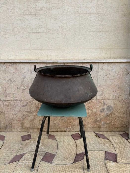 Антикварный медный казан ширина 35 см  емкость 25 л в отл. состоянии.