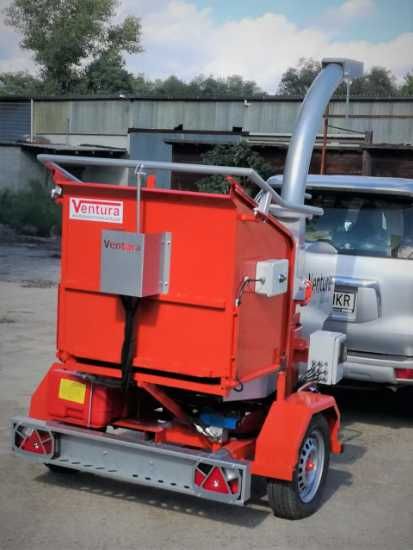 Tocatoare PROFESIONALE de crengi si lemn cu motor DIESEL 25 cai