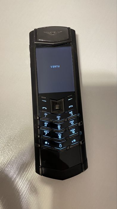 Продам телефон vertu отлично работает