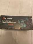 Masina polish auto Etoolab P12 LCD 2 baterii , 22 piese 5000rpm Noua