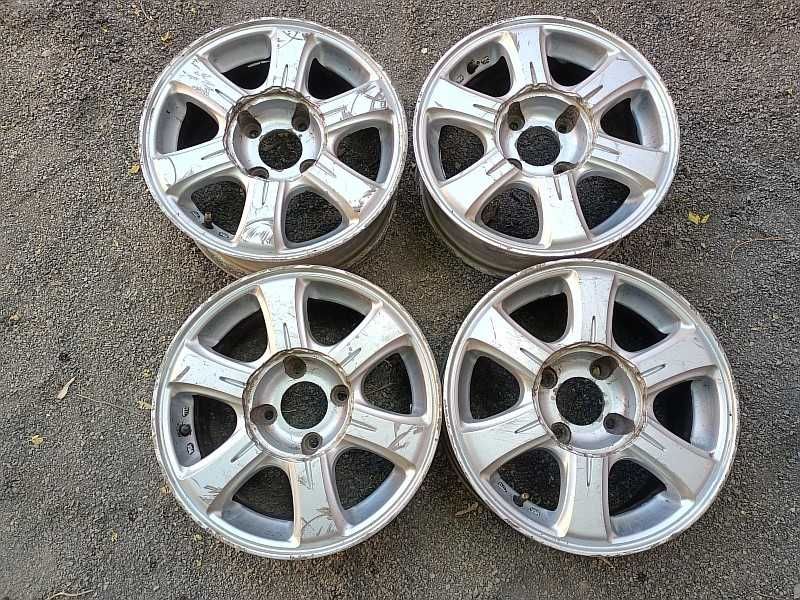 Продам легкосплавные диски на Пежо