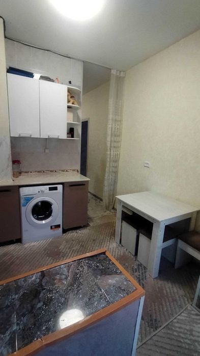 Сотилади — Юнусобод 4, 1 хона