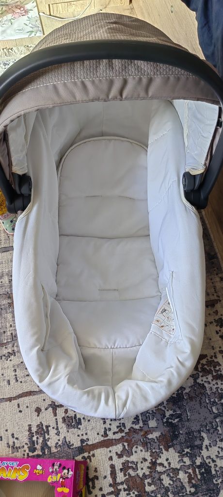 Бебешка количка летен и зимен кош+столче за кола