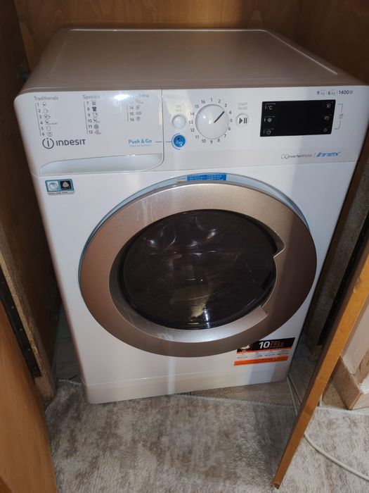 Mașina de spălat + uscător Indesit 9kg