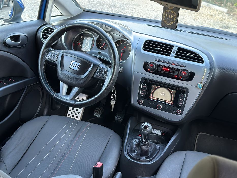 Seat Leon- 125cp- Faruri Xenon-stopuri  Led