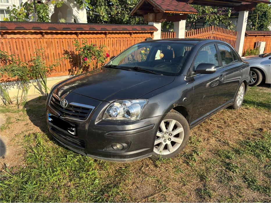 Toyota Avensis 1.8 benzina
