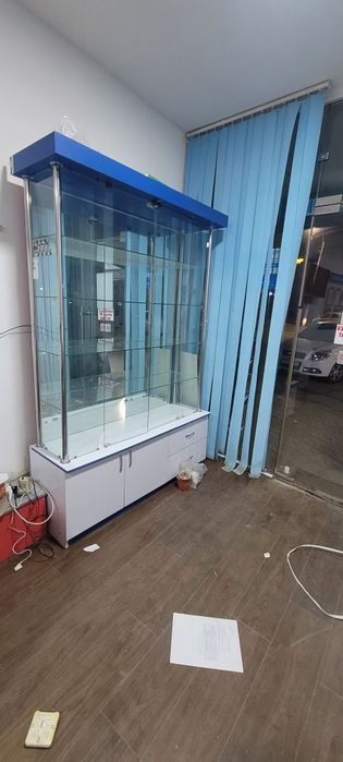 Oynali shkaf sotiladi xolati yaxshi sifatli ishlangan