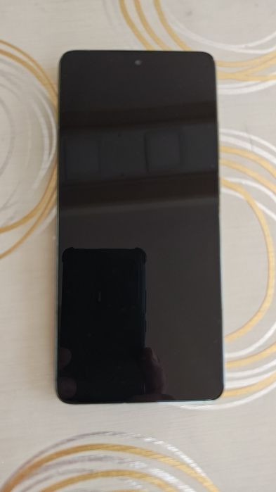 Vând Motorola edge 70 nou + pachet accesorii