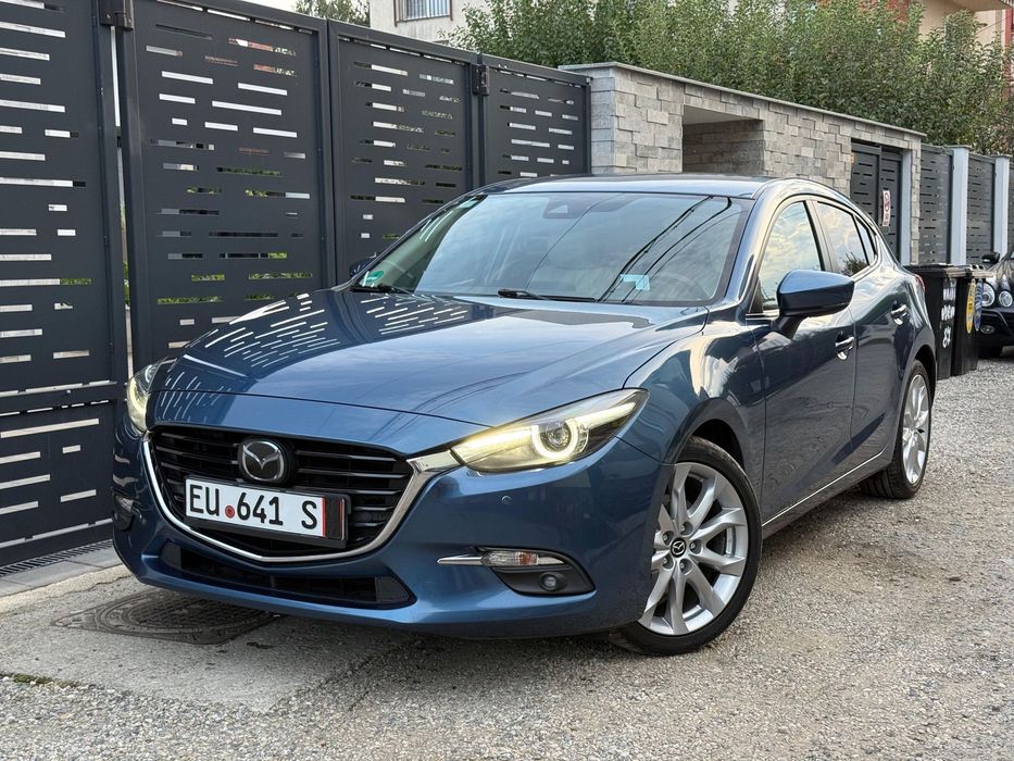 Mazda 3 *HeadUp/Faruri Led/Distronic/Piele Crem/Navi/Key Less/BOSE/Camera*FULL