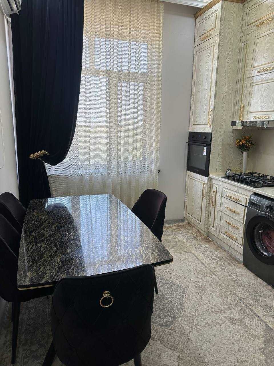 Продается 2 ком квартира в новостройке на Авиасозлар 4 (рядом метро)