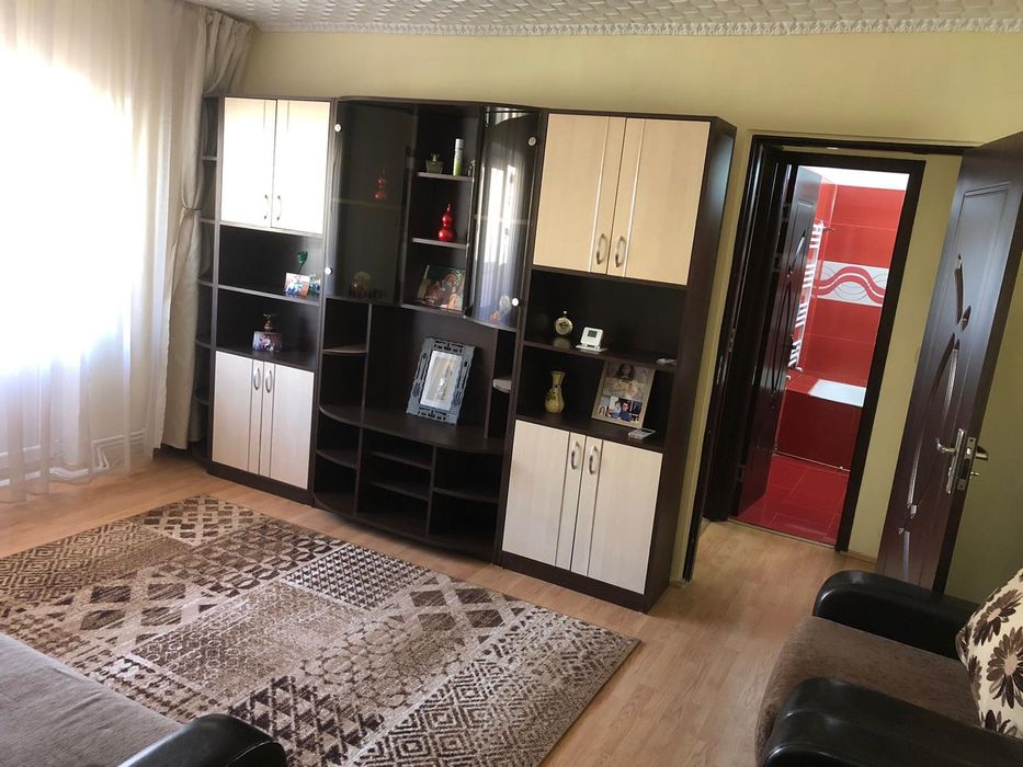 Închiriez apartament 2 camere