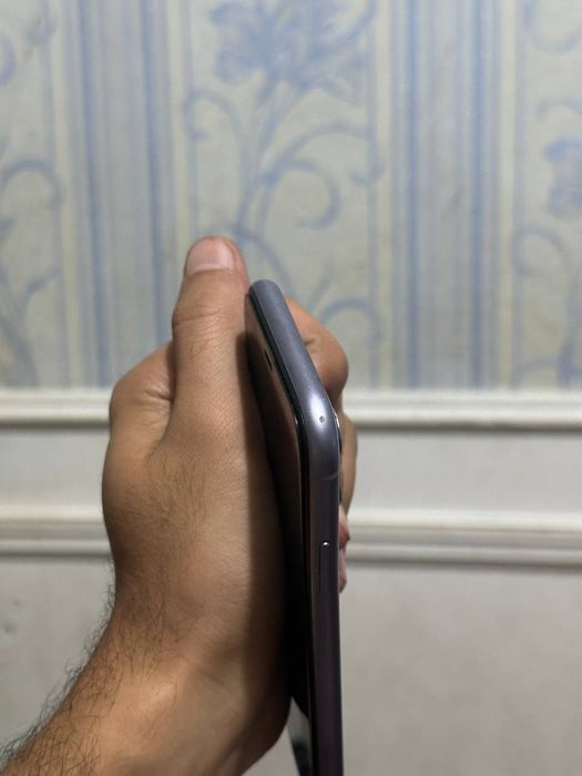 Iphone 11.  128GB srochni sotiladi