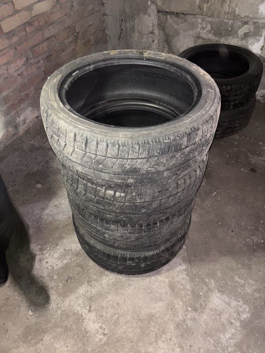 215/45/17 резина зима