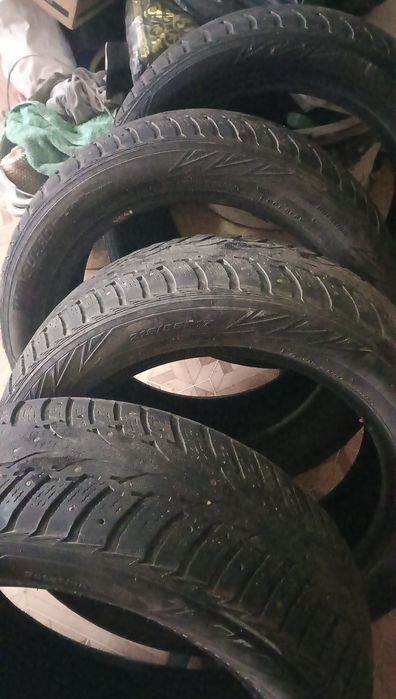 Шины зимние 4 шт Nexen 2сезона 10тыс за штуку