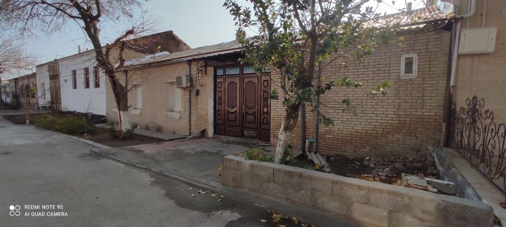 Бухара. Срочно продаётся участок 5.5 сутук.