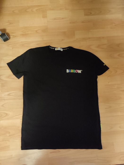 Tricou Barrow purtat o singura data material foarte comod