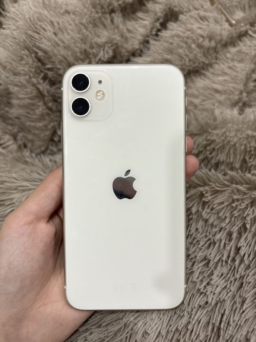 Айфон 11 64 гб.