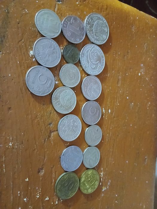 Продам коллекционные монеты тенге., тиын, рубли , копейки, юань