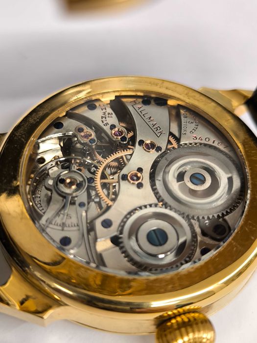 Мъжки часовник HALLMARK