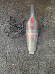 Vând aspirator auto black-decker