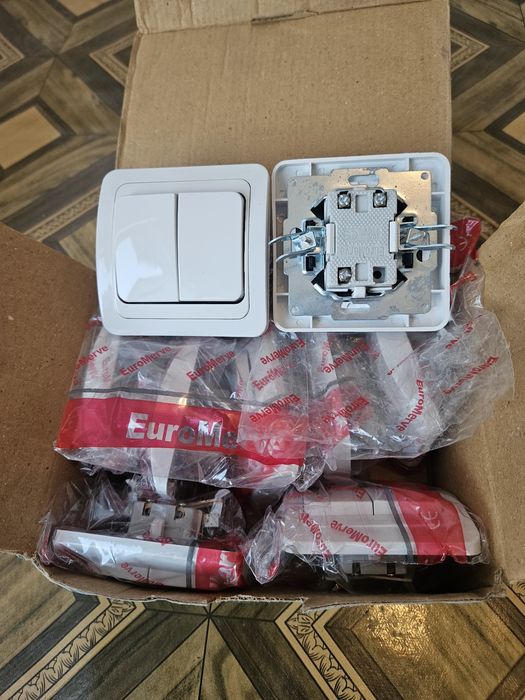 Întrerupător dublu EuroMerve,set 10 bucati