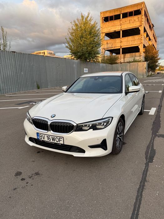 BMW Seria 3 BMW 320i – Garanție Premium Selection până în aprilie 2026