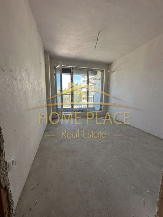 Тристаен апартамент в кв.Левски