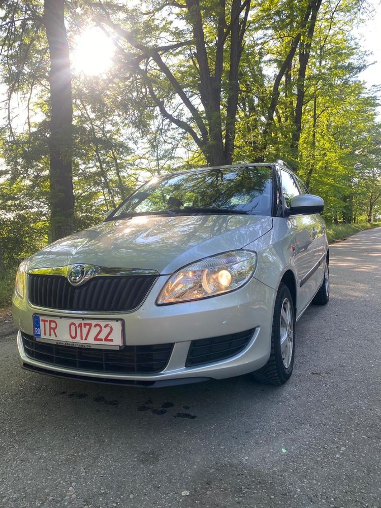 Vând Skoda Fabia 2 combi