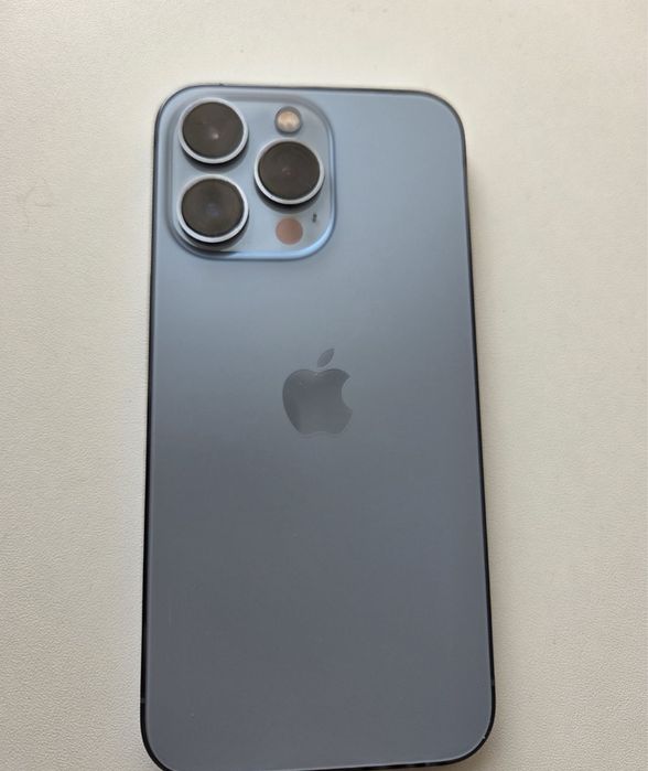 Продам айфон 13 про