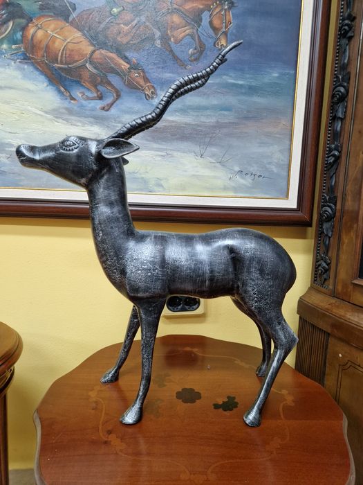 Огромна антикварна метална фигура статуетка газела