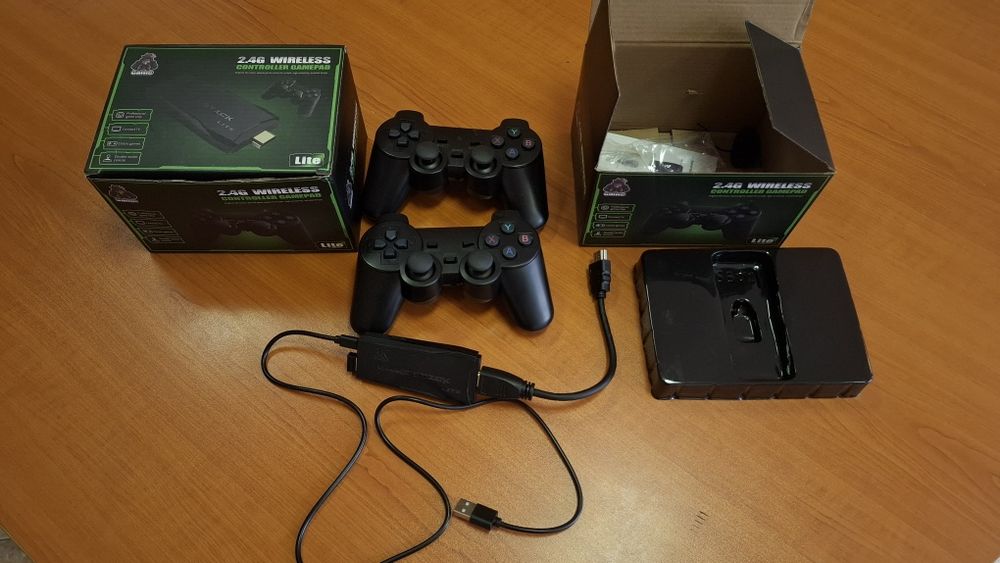 Продавам 2бр ретро конзоли