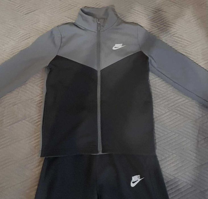 Nike - Спортен екип в цветен блок с цип, Сив, 137-147 CM