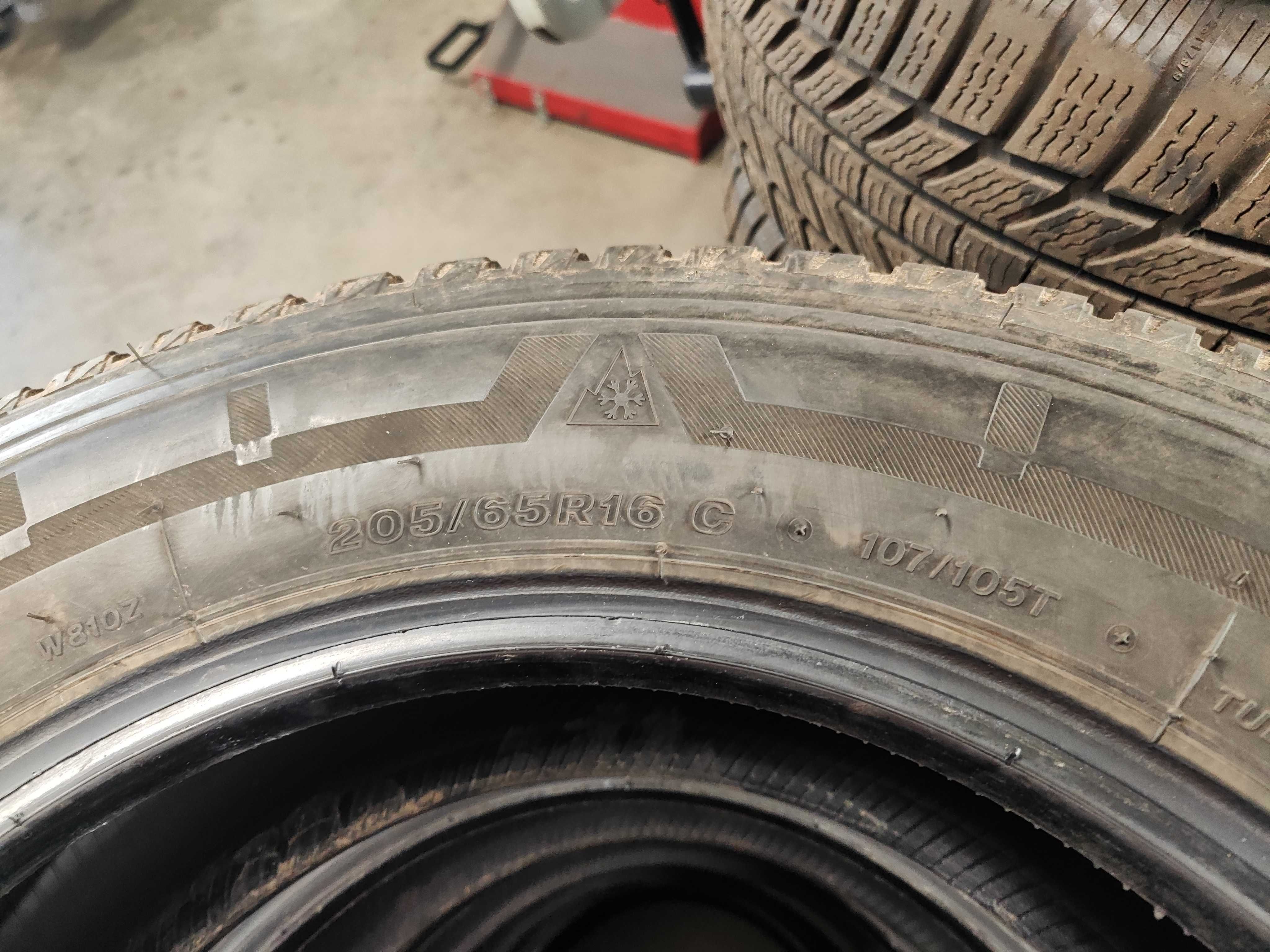 4бр.зимни гуми 205/65/16C Bridgestone