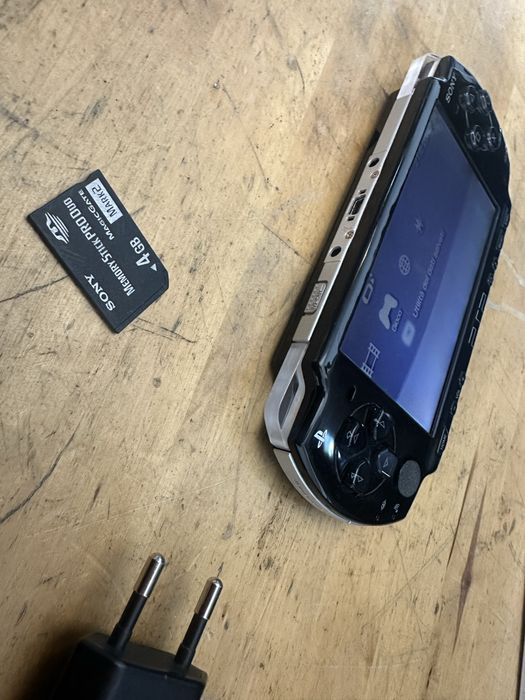 Consola portabila sony psp 2004
