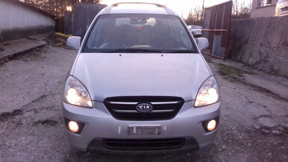 Kia Carens 2.0crdi 140к.с. на части