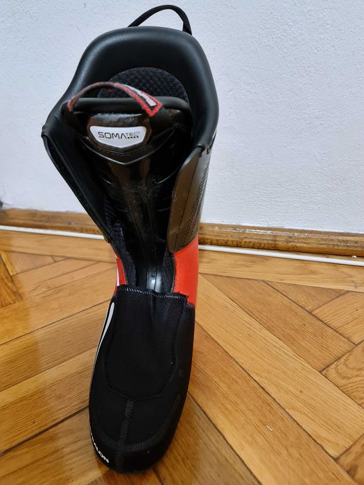 Vand Clapari schi Fischer RC4 110 VACUUM BLACK/WHITE Termoformabili