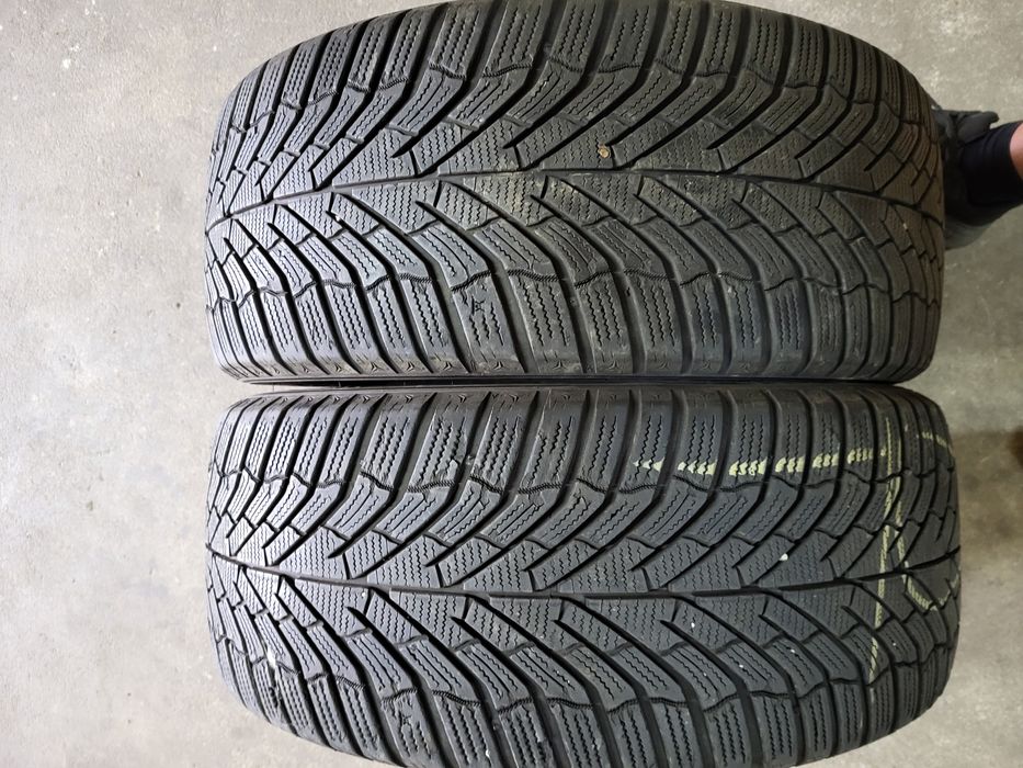 2 anvelope 245 45 R 18 Kumho iarna
