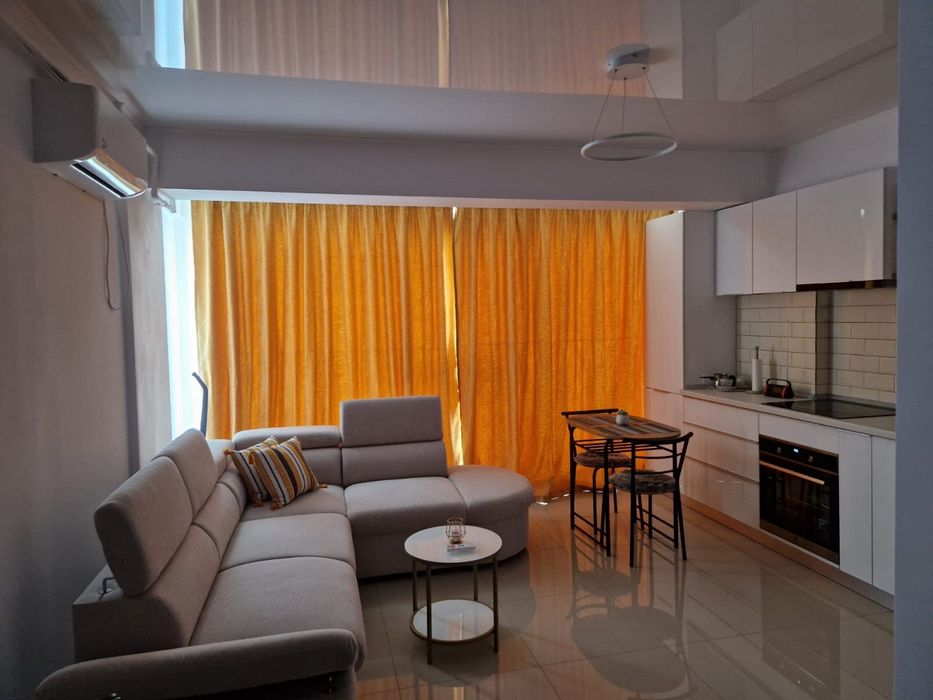 Închiriez pe termen lung Studio modern, Mamaia Nord, Complex OBA