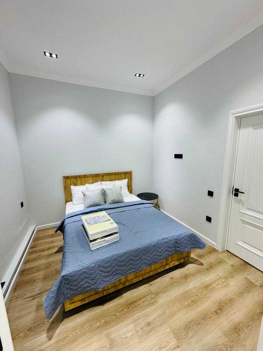 Срочно сдам 3- комнаты 7/8 ЖК Аристократ  Beer Garden Bar&Grill 838*