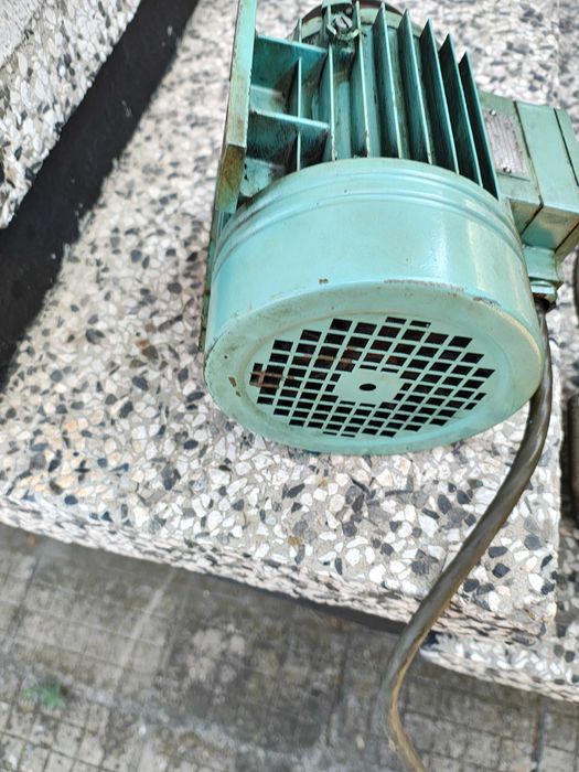 Трифазни електромотори