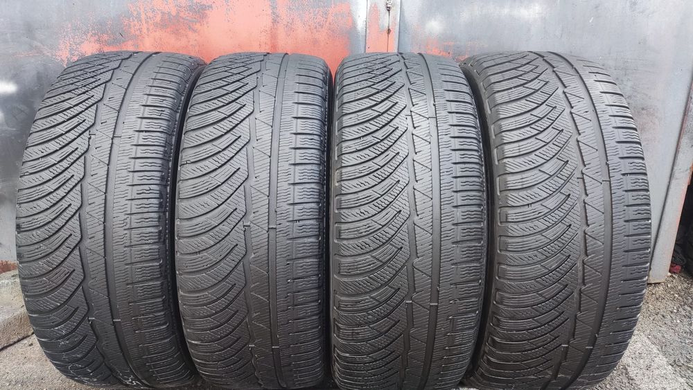 4бр. зимни гуми 235/55/17 Michelin Alplin
6mm
dot21 
промо цена 199лв