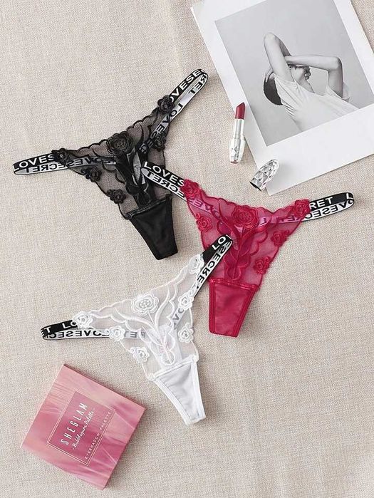 Секси дантелени прашки с рози 3 броя комплект бельо